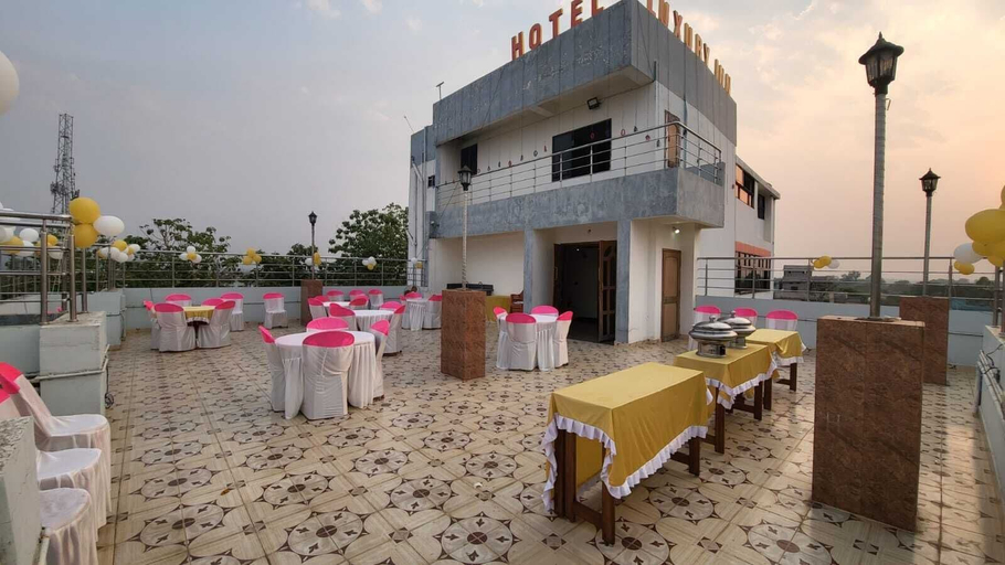Food & Drinks, LUXURY INN, Pashchimi Singhbhum