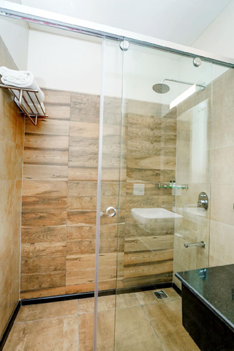 Bathroom 3, Townhouse OAK The Zenith - A Boutique Hotel By Hot Millions, Sahibzada Ajit Singh Nagar