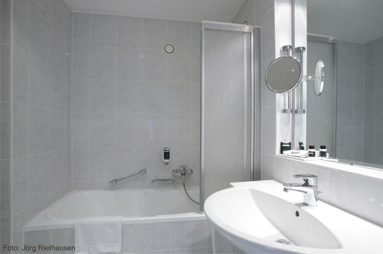 Bathroom 3, Hotel Chemnitzer Hof , Chemnitz