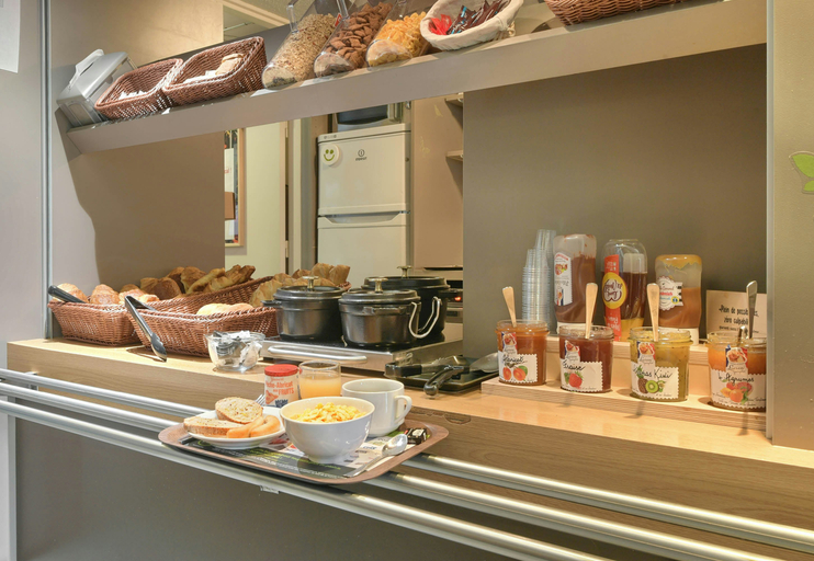 Food & Drinks 5, B&B Hotel Alencon North, Orne