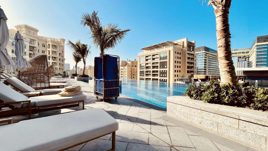 Sport & Beauty 2, LUX Iconic Views at The Palm Tower Suite 3, Dubai