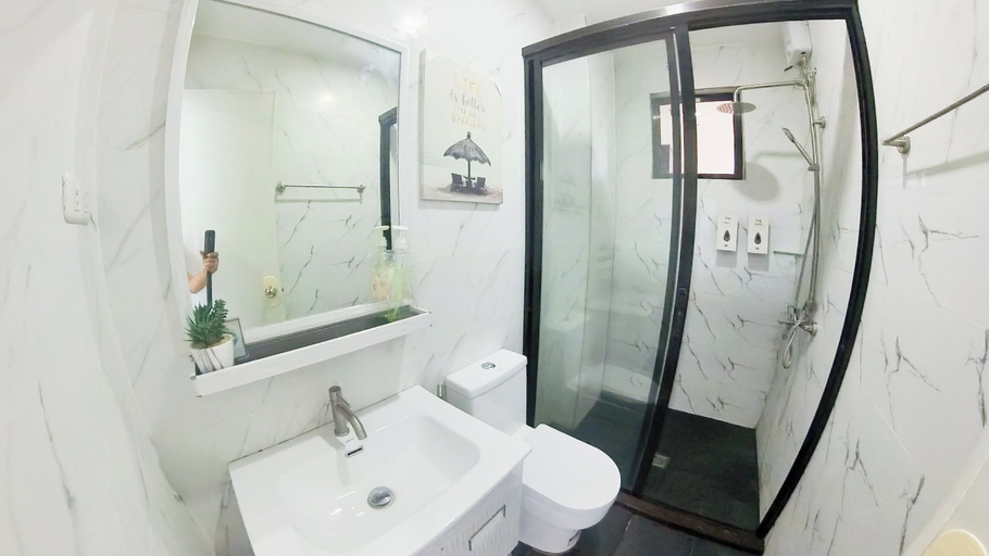 Bathroom 5, Sacaan Tropical Breeze Resort, Sogod