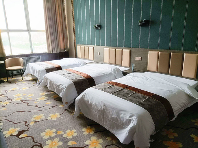 Bedroom 2, Qianyuan Hotel, Aksu