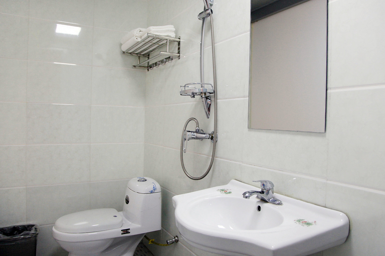 Bathroom 2, Yijia Hostel (Wuhan South Luoshi Road), Wuhan