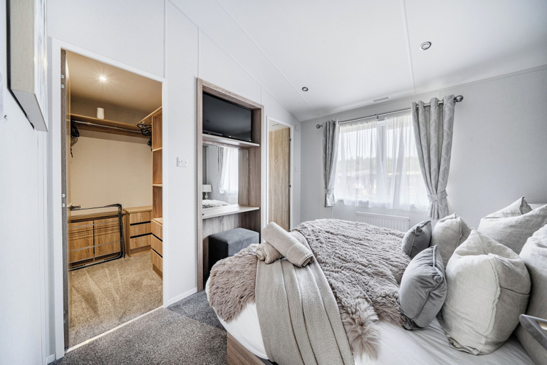 Room 2, Atlantic Breeze Luxury Lodge Sleep 6, Devon