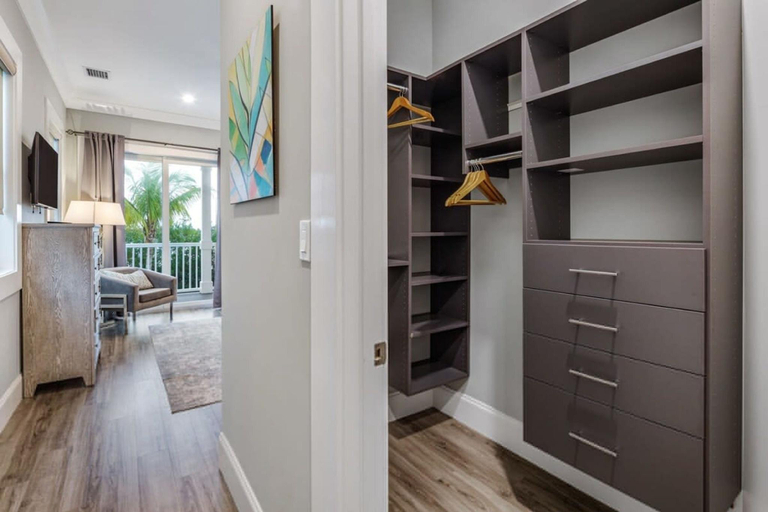 4, Seagate House by Brightwild Waterfront w Dock, Monroe