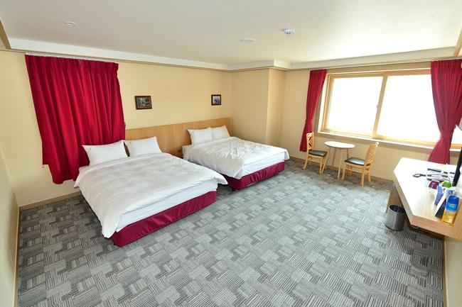 Bedroom 4, Wolmido Harbor View Hotel, Jung