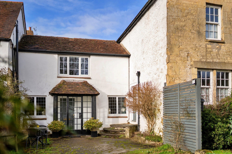 Exterior 2, Heritage Holiday Home With Garden, Oxfordshire