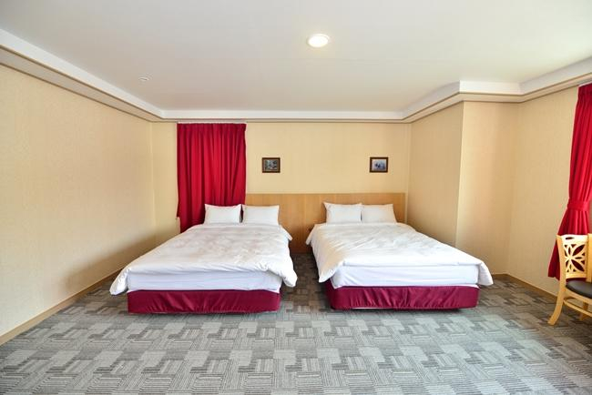 Bedroom 2, Wolmido Harbor View Hotel, Jung