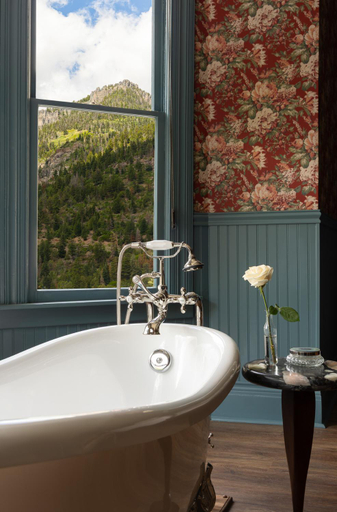 Bathroom 4, St. Elmo Hotel, Ouray