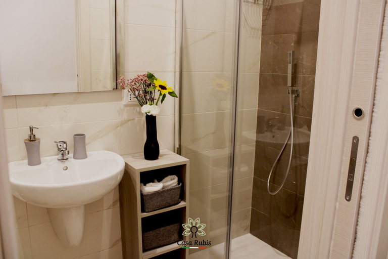 Bathroom 2, CASA DEGLI AMICI, Bari