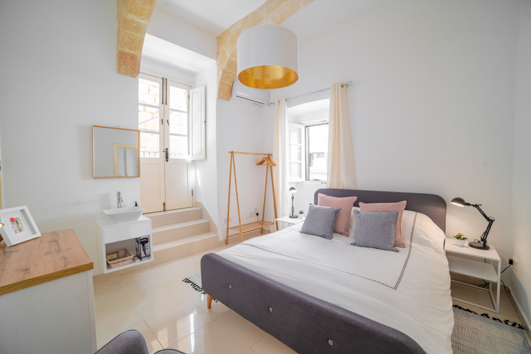 Bedroom 3, Carmelita