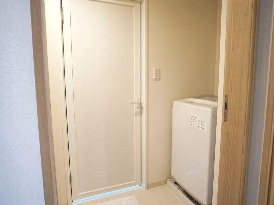 2, Shinsaibashi H2H 901, Osaka