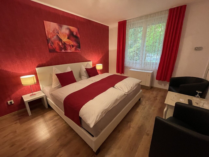 Bedroom 3, Astoria Hotel Bad Wildstein, Bernkastel-Wittlich