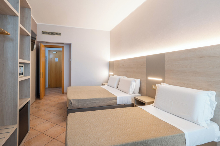 Bedroom 4, Hotel Miramonti, Torino
