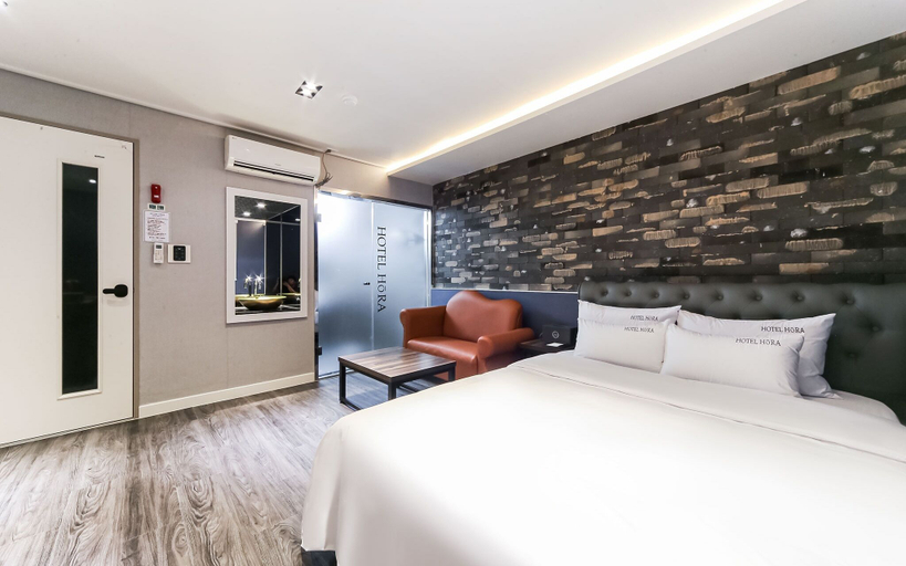Bedroom 4, Tongyeong Hotel Hora, Tongyeong