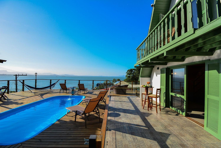 Balcony/terrace 5, Chalé com Jacuzzi e Vista Mar - PLH007, Palhoça