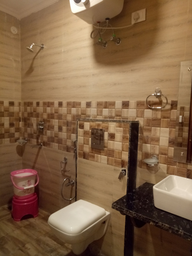 Bathroom 4, Olivia Hotels @ Delhi Airport, Delhi