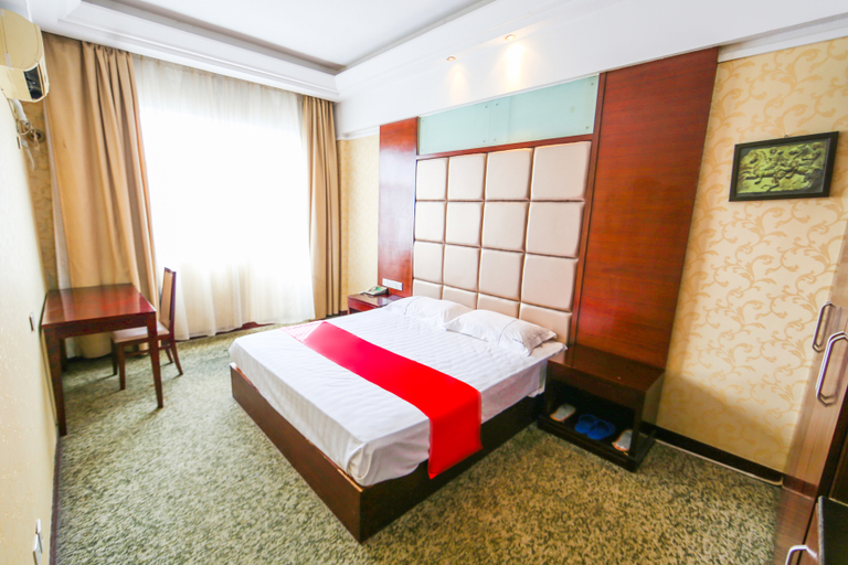 Bedroom 2, Yongshun Holiday Hotel, Yongzhou