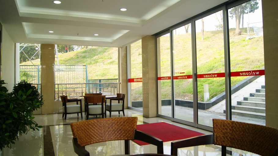 Others 2, Longshan Hotel, Shiyan