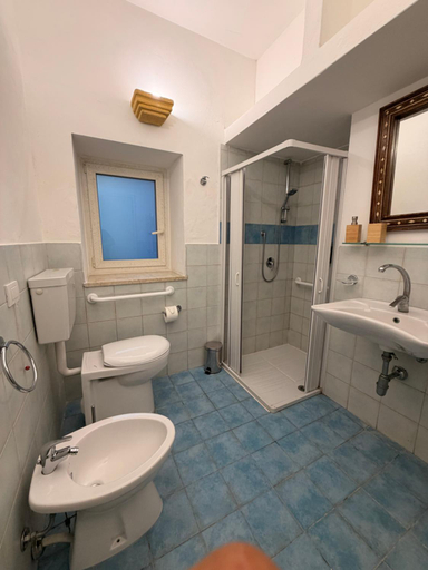 Bathroom 3, La Manna di Zabbra, Palermo