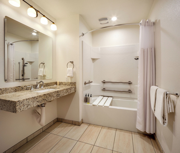 Bathroom 4, Ayres Lodge Alpine, San Diego