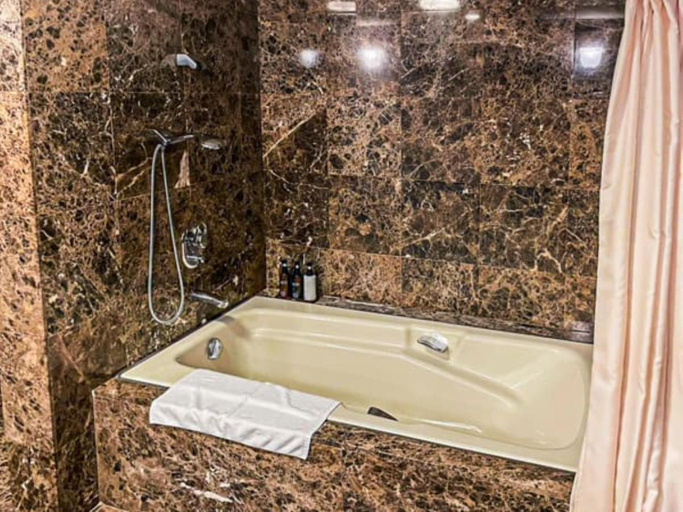 Bathroom 4, Hotel Livemax Nagasaki Airport , Ōmura