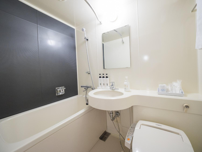Bathroom, Hotel Shin Osaka / Vacation STAY 81493, Osaka