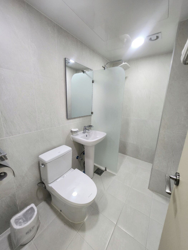 Bathroom 3, hotel b&b, Yuseong