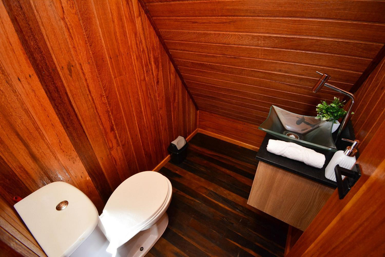Bathroom 3, Chalé com Jacuzzi e Vista Mar - PLH007, Palhoça