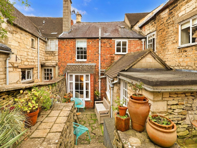 Exterior 5, Luxury Stone Painswick Retreat for 6, Gloucestershire