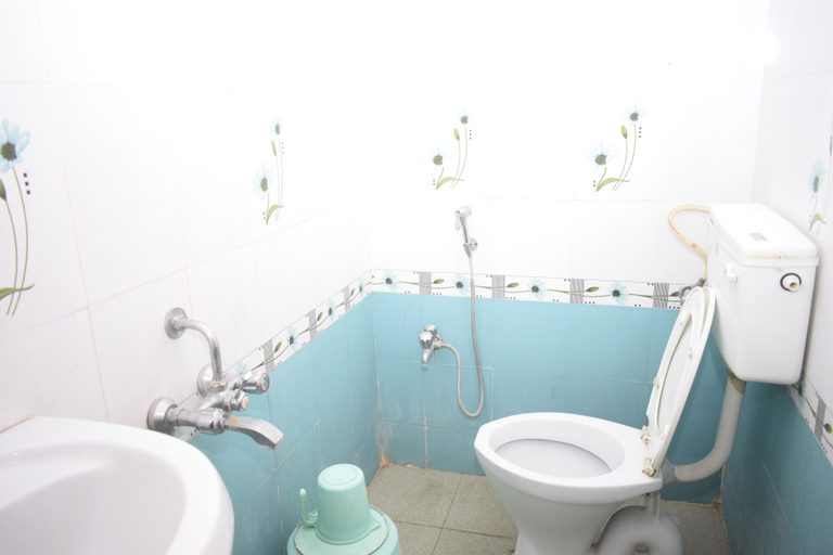 Bathroom 4, R.M GUEST HOUSE, Viluppuram