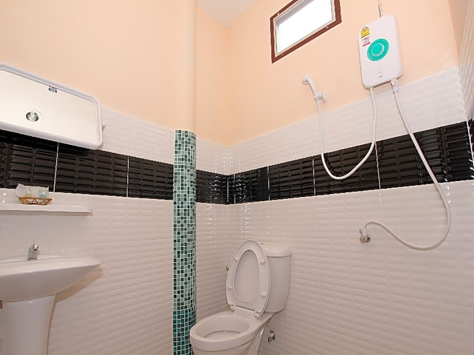 Bathroom 4, Dang Ky Resort, Cha-Am