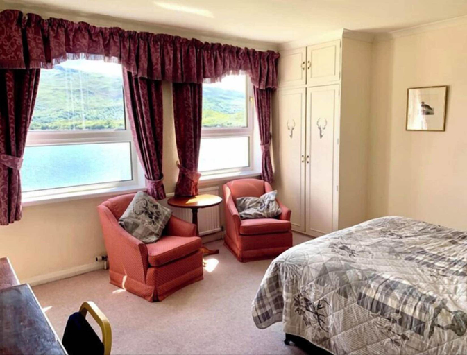 Bedroom 4, Lochalsh Hotel, Highland
