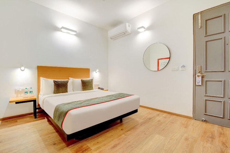 Bedroom 3, Hotel Aravali Inn & Banquet Hall, Faridabad