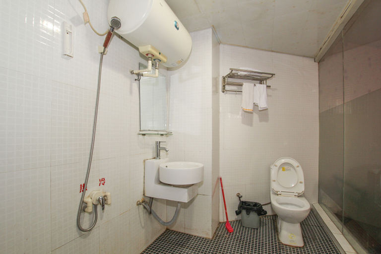 Bathroom, Guilin Four Seasons Garden Hotel (North Pole Plaza Qingfeng Experimental School), Guilin