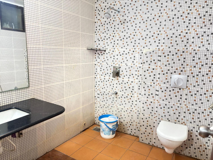 Bathroom 4, JB Residency, Tiruchirappalli