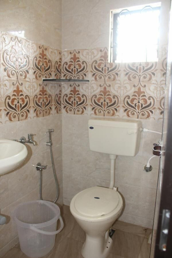 Bathroom 2, Calangute Beach Stay, North Goa