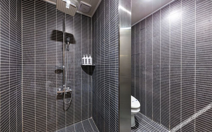 Bathroom 3, Daejeon Yuseong Bergen Hotel, Yuseong