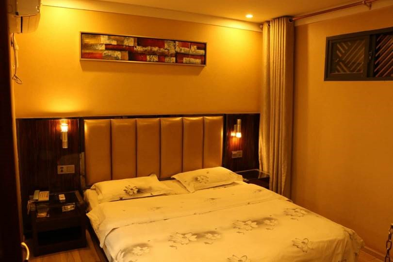 Bedroom 2, Wuhan 6+1 Express Hotel, Wuhan