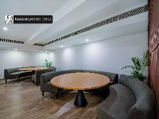 Lobby 4, Deluxe Super Townhouse Lakdikapul, Hyderabad