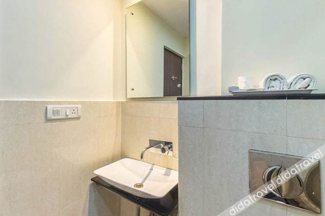 Bathroom 4, Mallige residency, Hassan