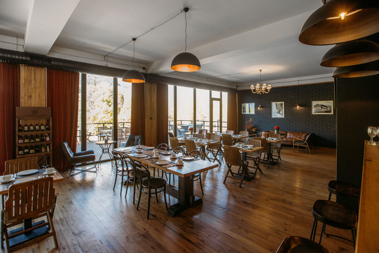 Food & Drinks 4, スタンシア カズベギ, Kazbegi