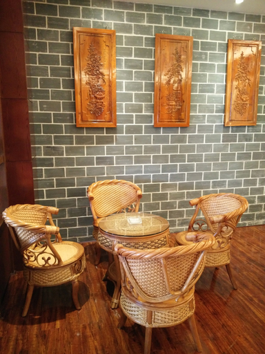 Others 4, Dijing Hotel, Chuxiong Yi