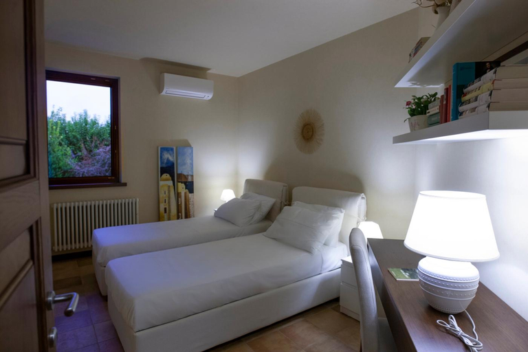 Bedroom, Villa Monica, Bari