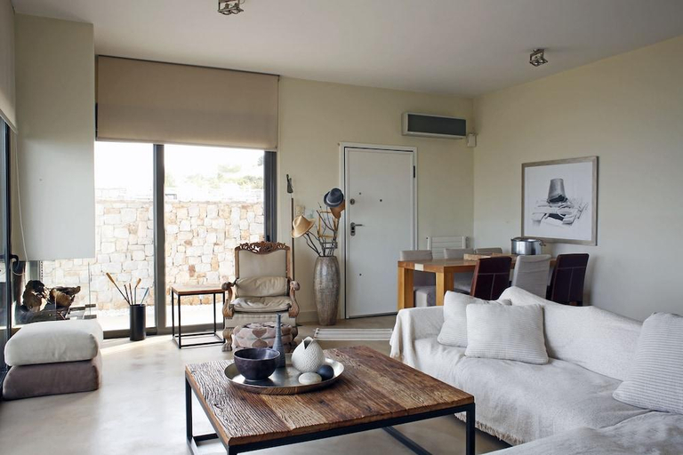 Others 4, Seaview Maisonette Schinias, Attica