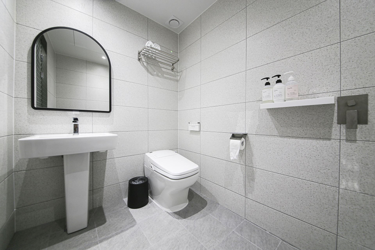 Bathroom 4, hound hotel, Seosan