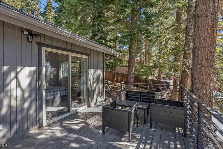 Terrace/patio, Cozy Spacious 4BD Modern Mountain Home, Washoe