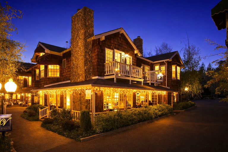 Exterior & Views