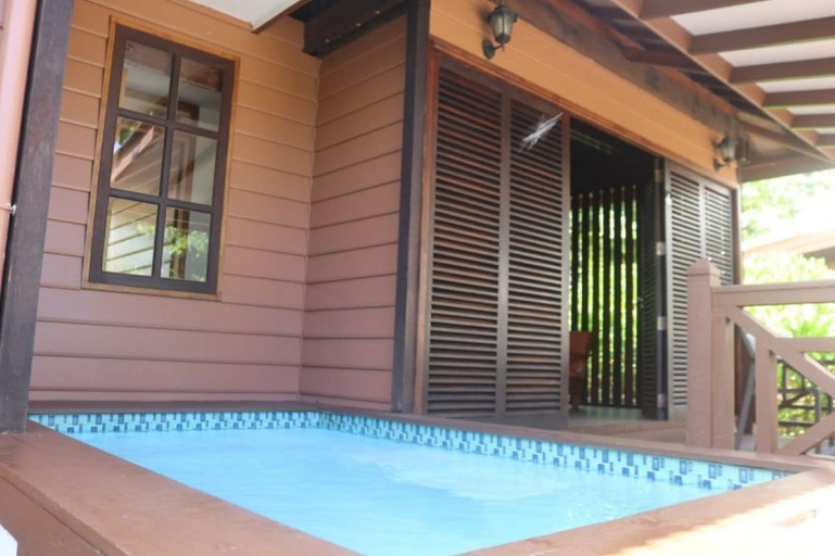 Sport & Beauty 4, Heliconia Grove